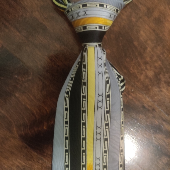 🇨🇦 Vintage authentic Gianni Versace silk tie - Picture 10 of 10